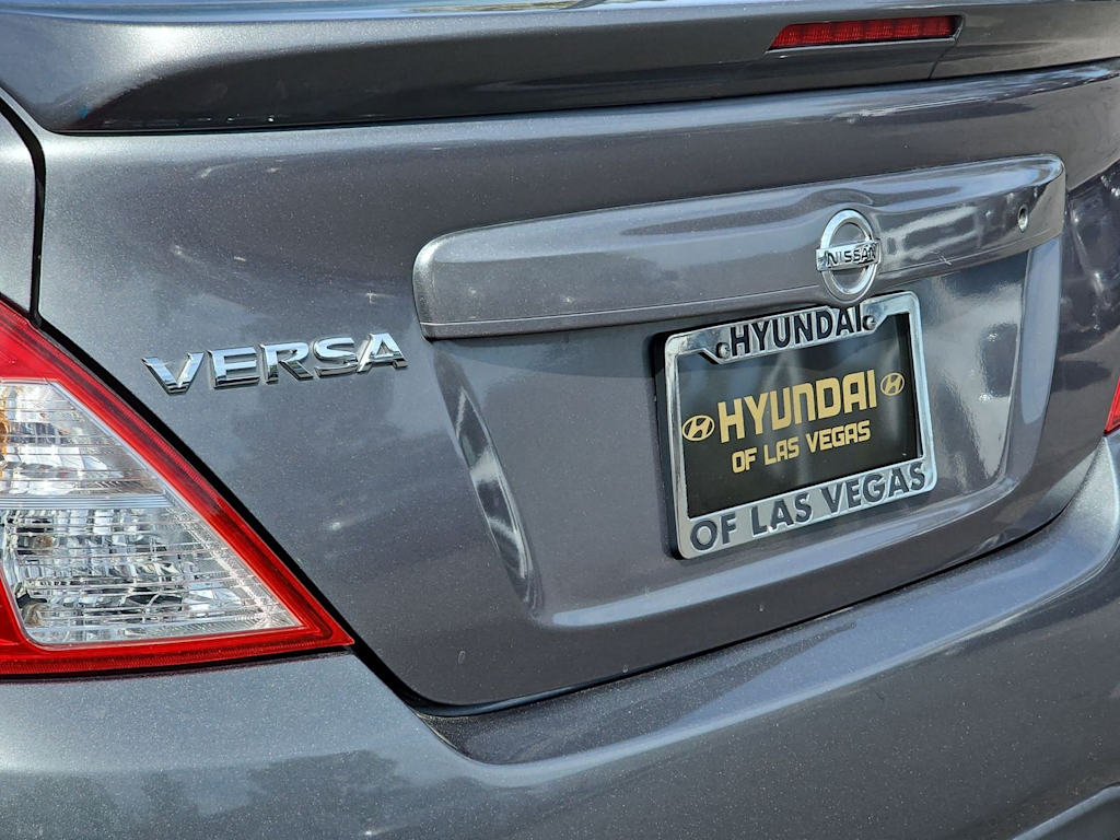 2017 Nissan Versa S Plus 21