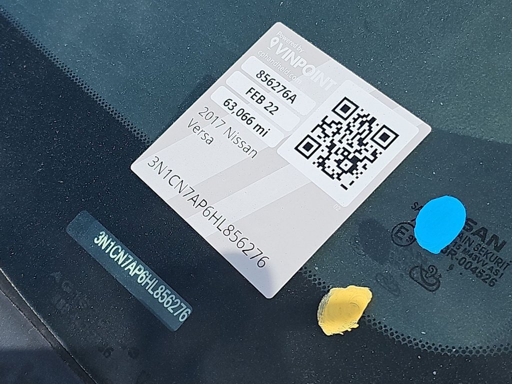 2017 Nissan Versa S Plus 16