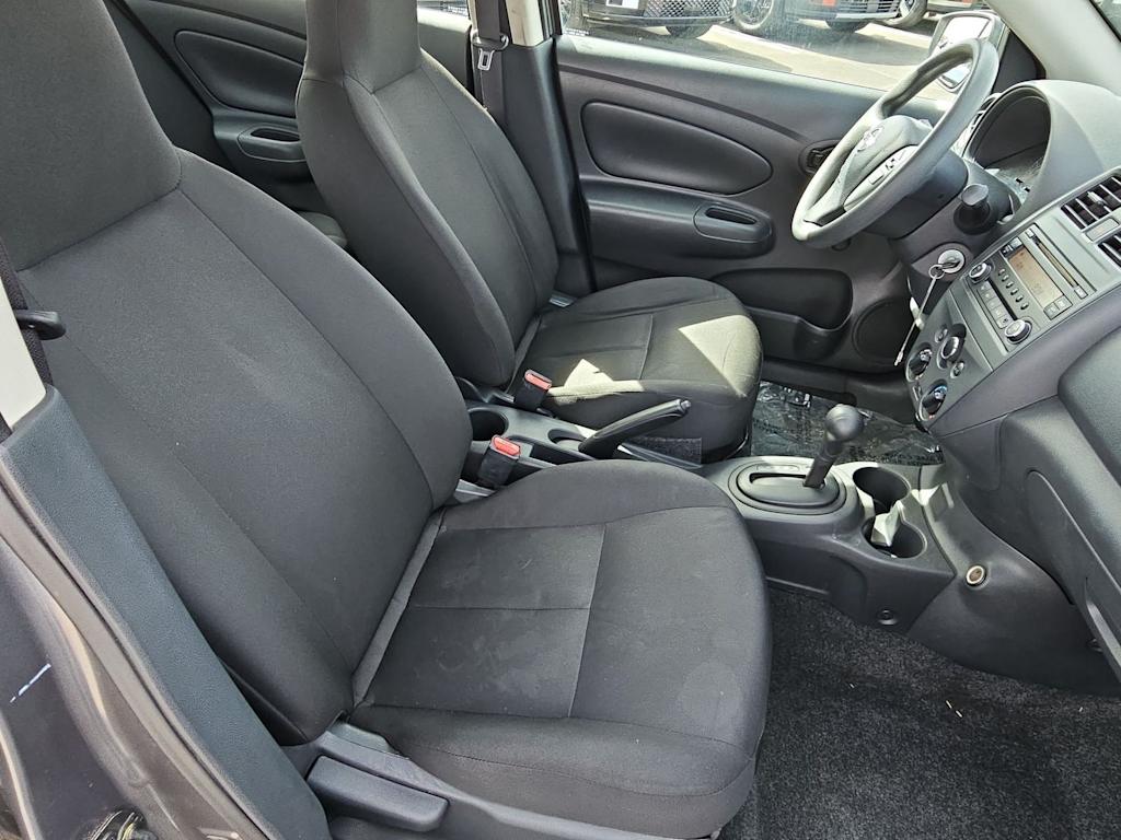 2017 Nissan Versa S Plus 10