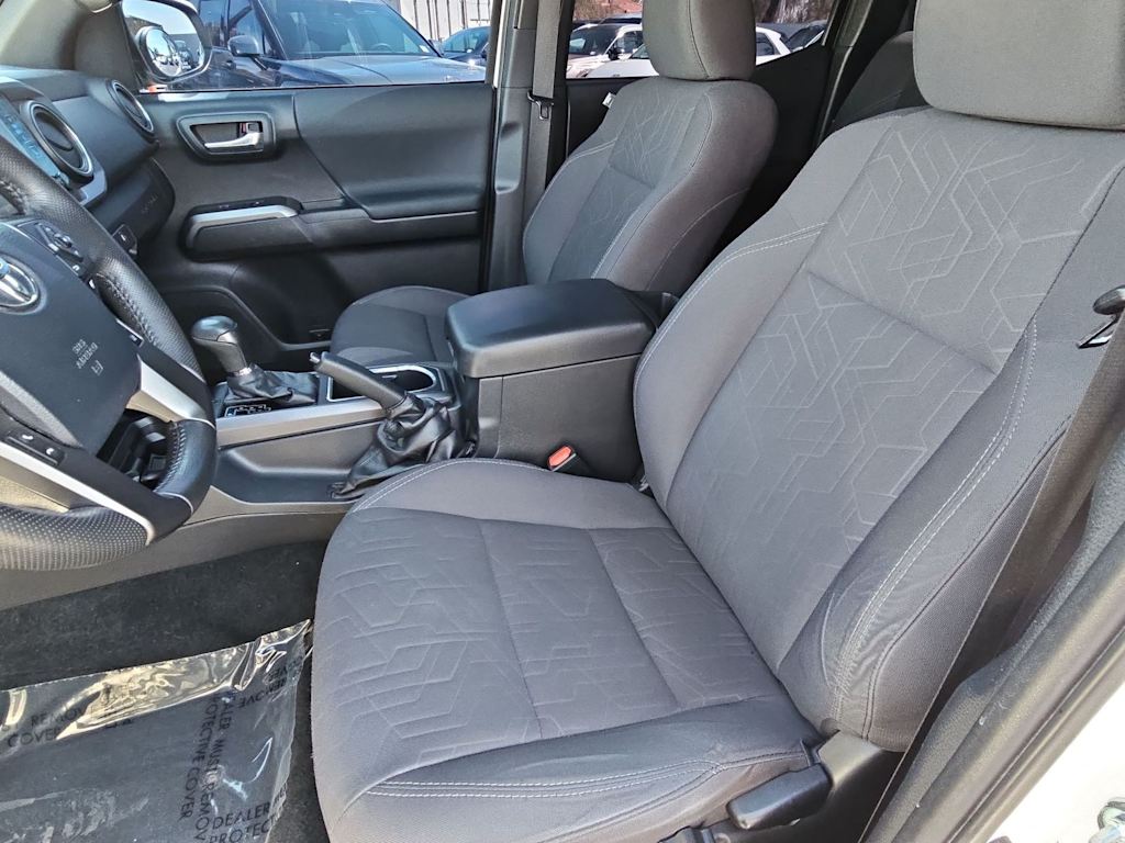 2019 Toyota Tacoma TRD Off-Road 10