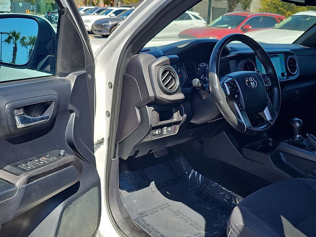 2019 Toyota Tacoma TRD Sport 2