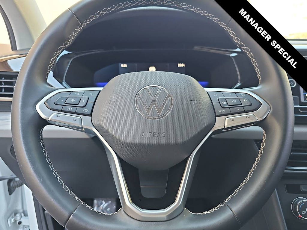 Thumbnail: 2022 Volkswagen Taos - 14