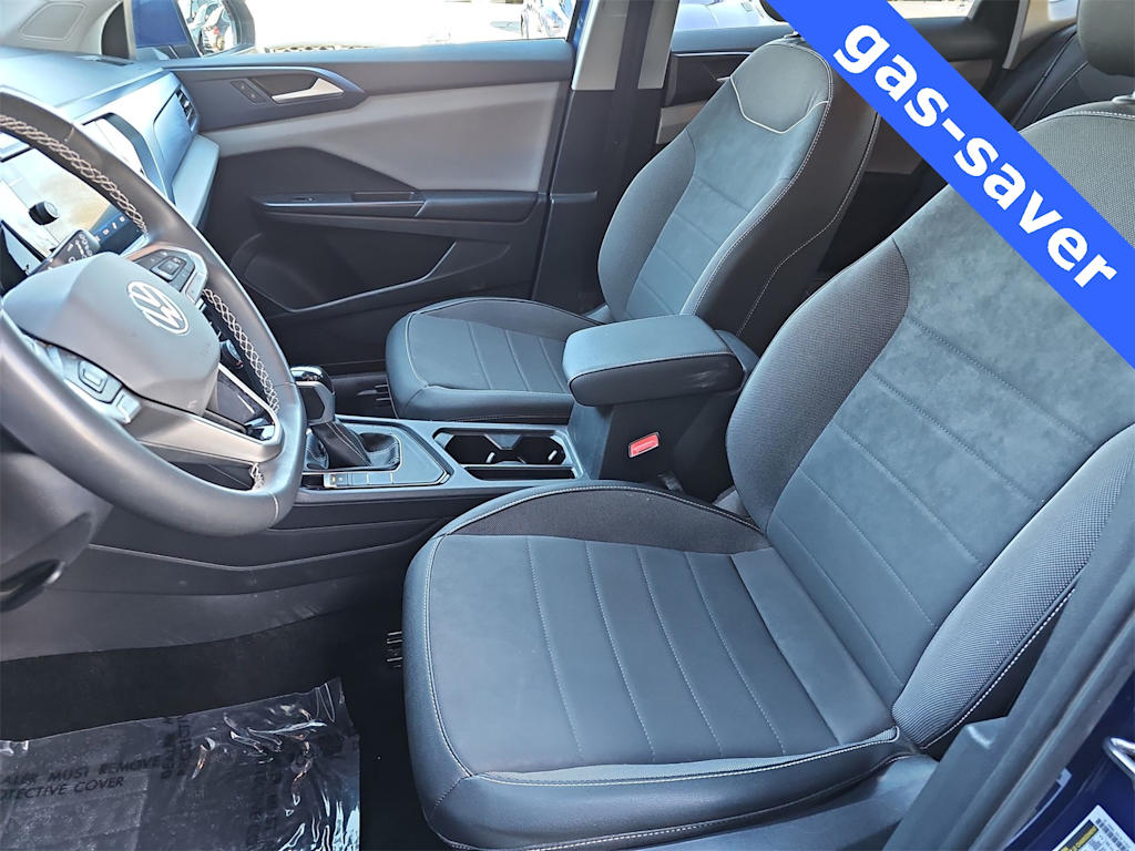 Thumbnail: 2023 Volkswagen Taos - 10