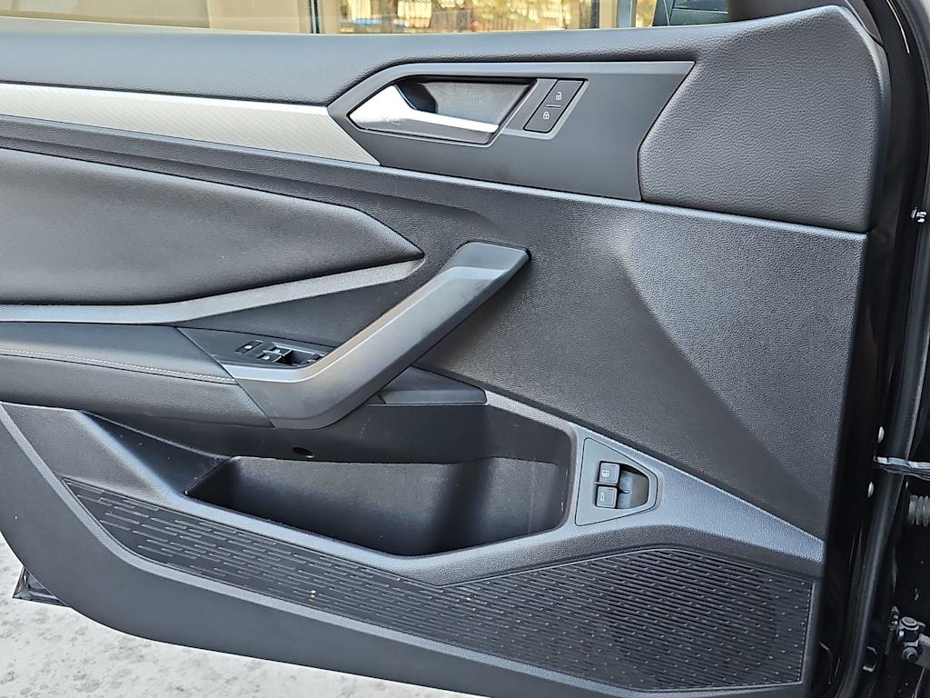 Thumbnail: 2022 Volkswagen Jetta - 25