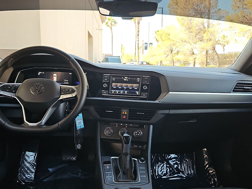 Thumbnail: 2022 Volkswagen Jetta - 9