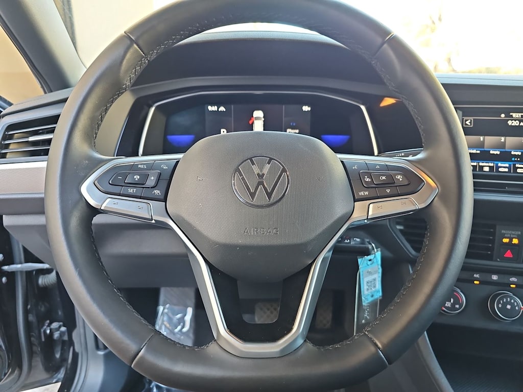 Thumbnail: 2022 Volkswagen Jetta - 13