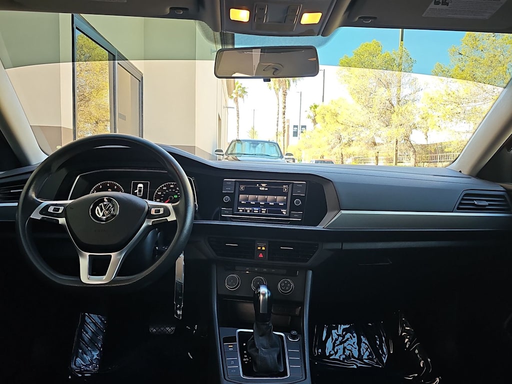 Thumbnail: 2020 Volkswagen Jetta - 9