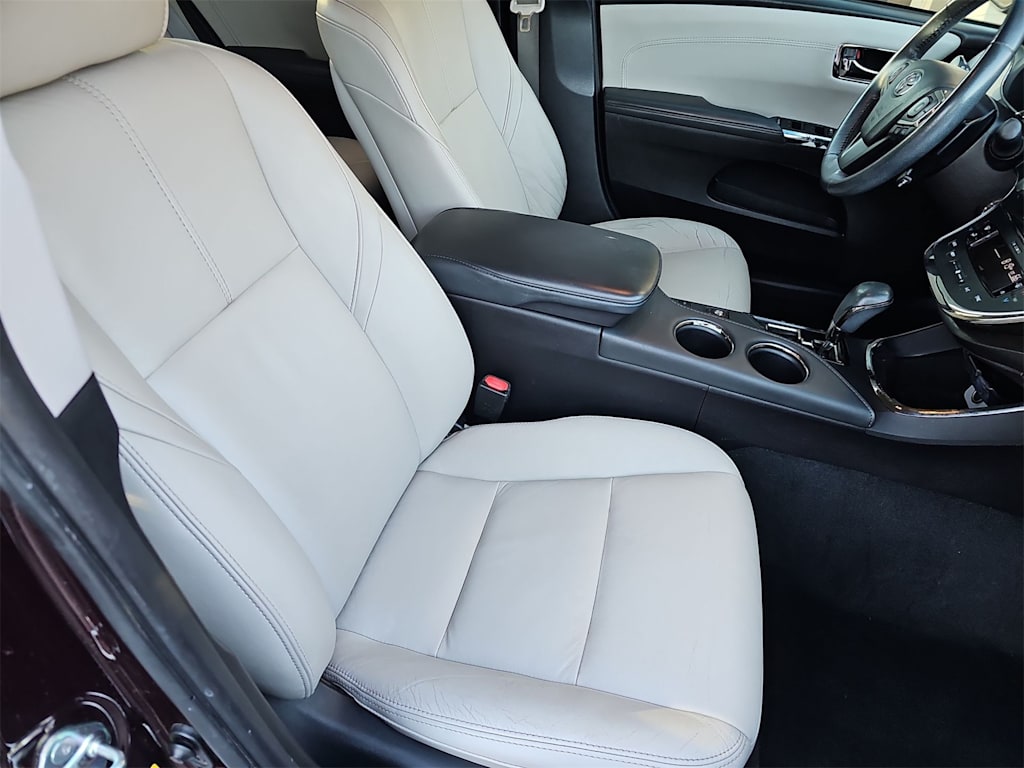 Thumbnail: 2017 Toyota Avalon - 11