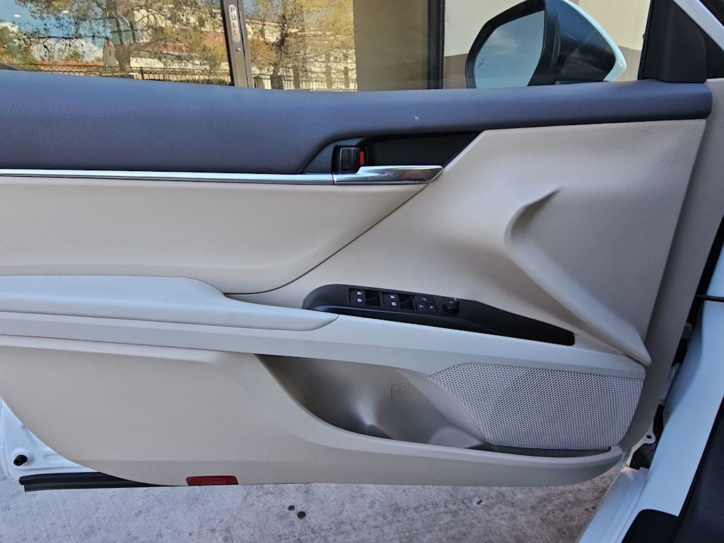 Thumbnail: 2020 Toyota Camry - 27