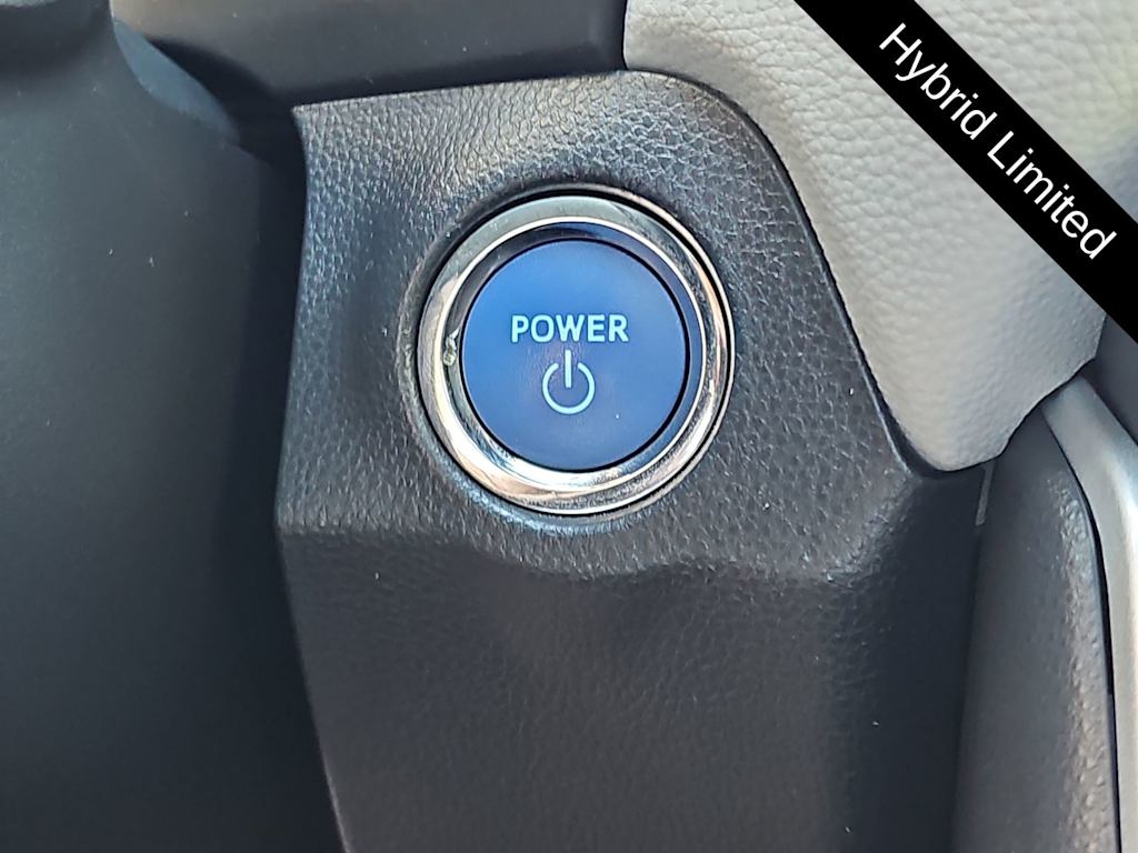 Thumbnail: 2021 Toyota RAV4 - 25