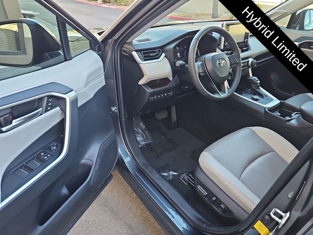 Thumbnail: 2021 Toyota RAV4 - 2