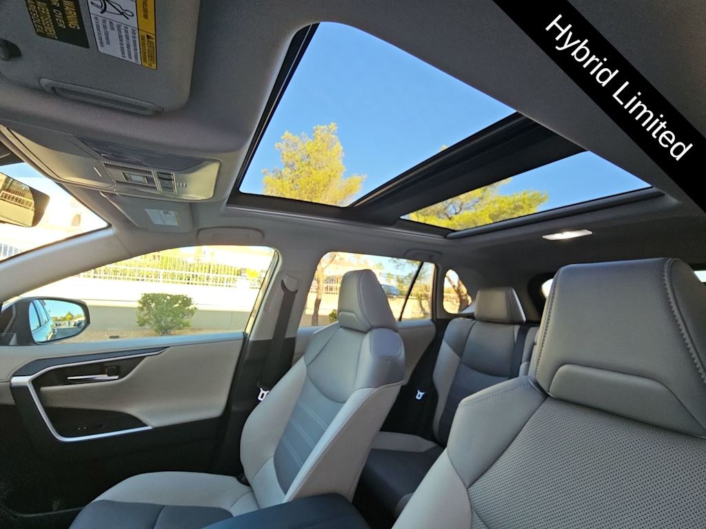 Thumbnail: 2021 Toyota RAV4 - 29