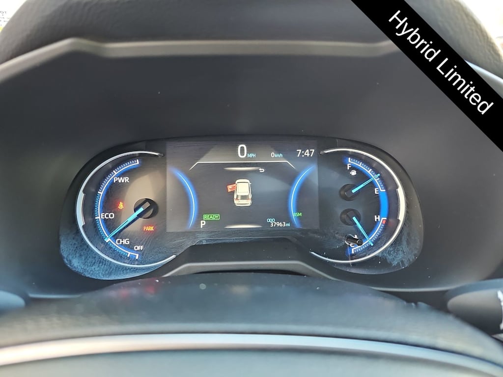 Thumbnail: 2021 Toyota RAV4 - 16