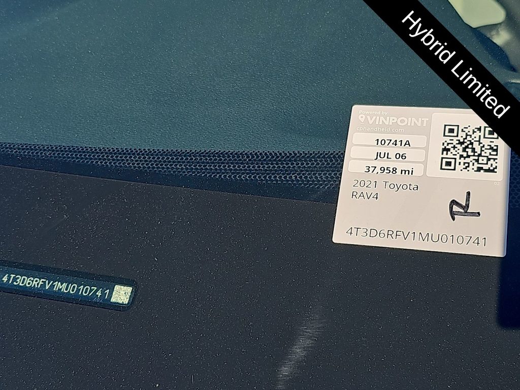 Thumbnail: 2021 Toyota RAV4 - 18