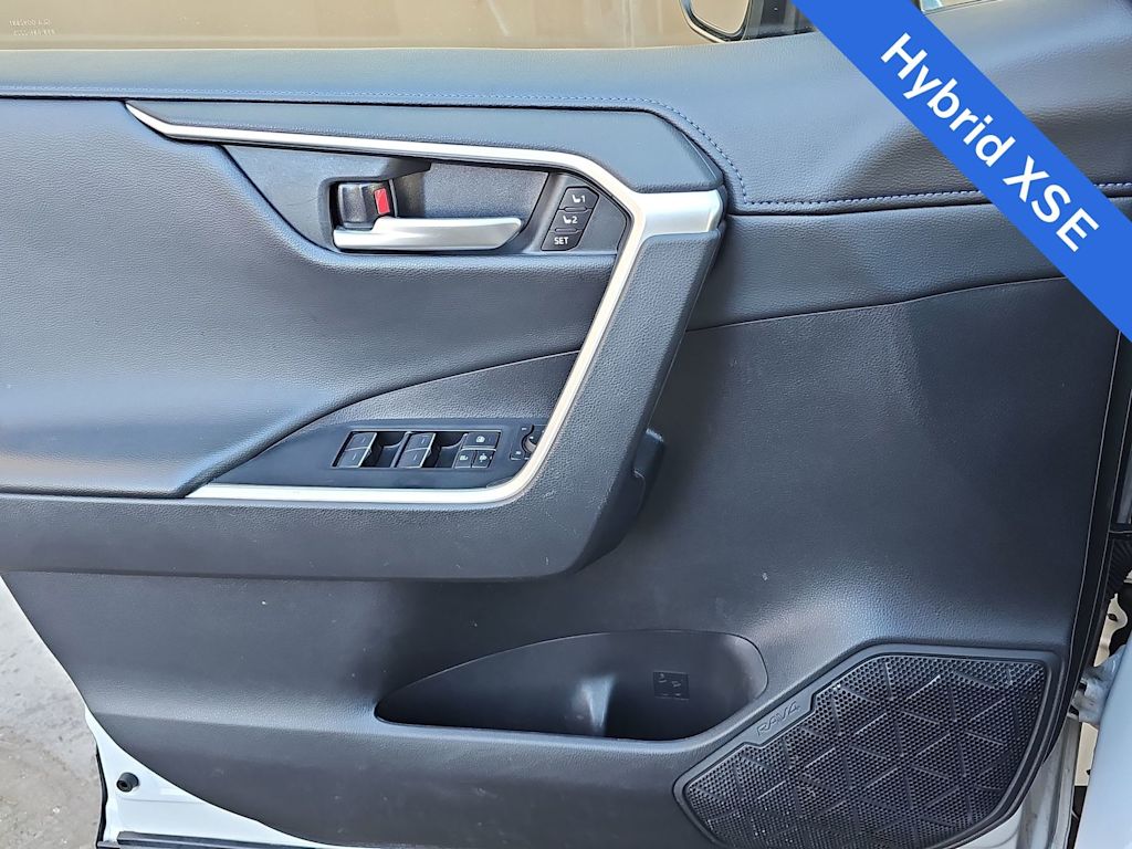 Thumbnail: 2025 Toyota RAV4 - 26