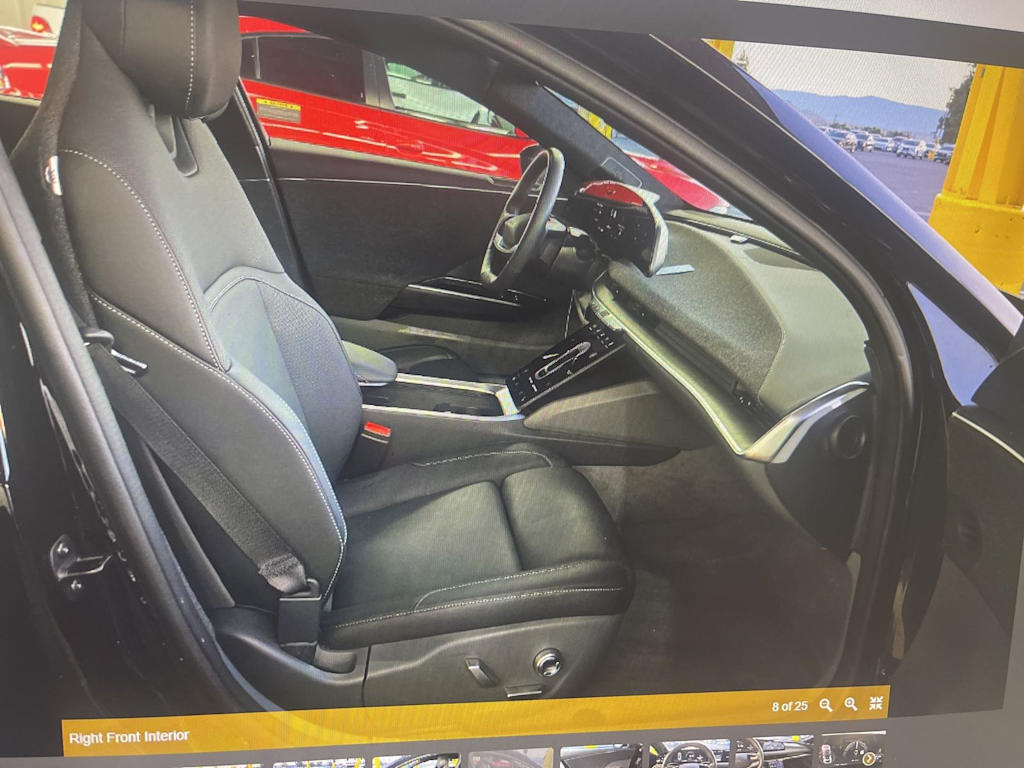 Thumbnail: 2024 Lucid Air - 7