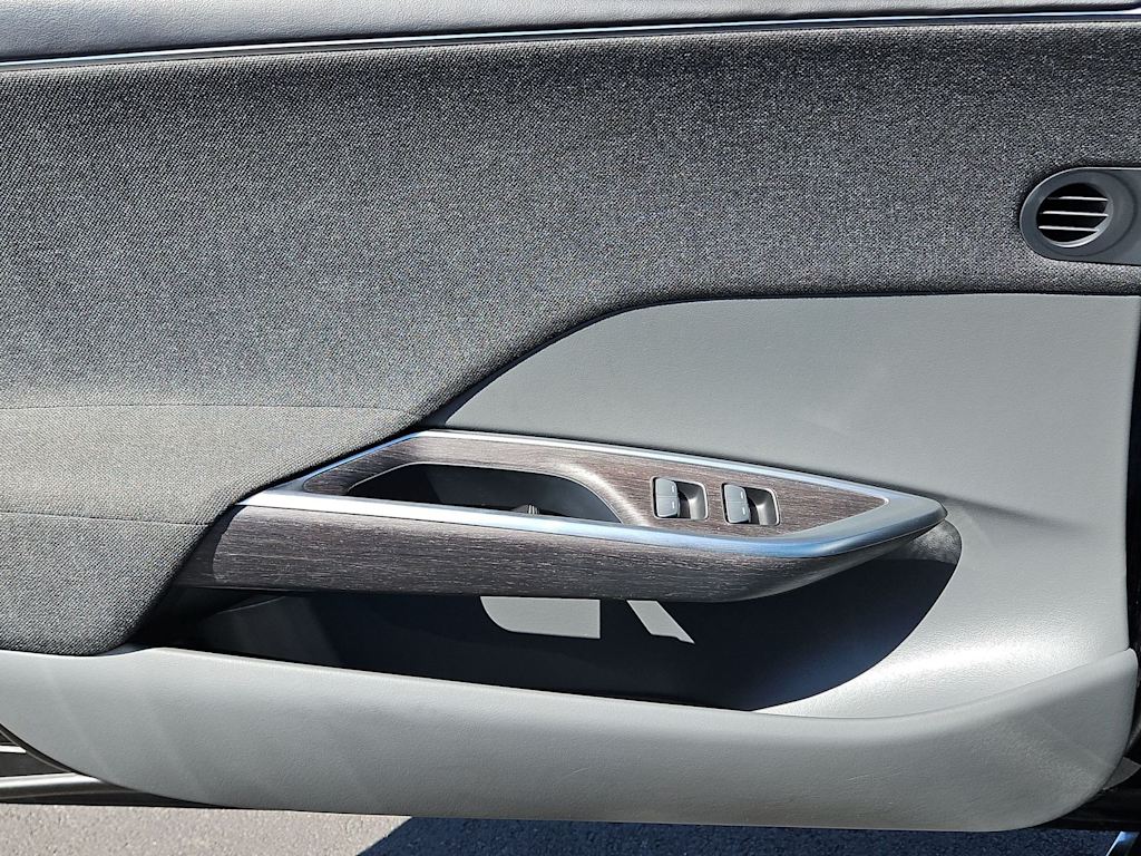 Thumbnail: 2024 Lucid Air - 30