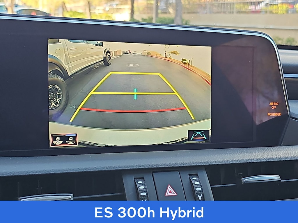 Thumbnail: 2019 Lexus ES - 26