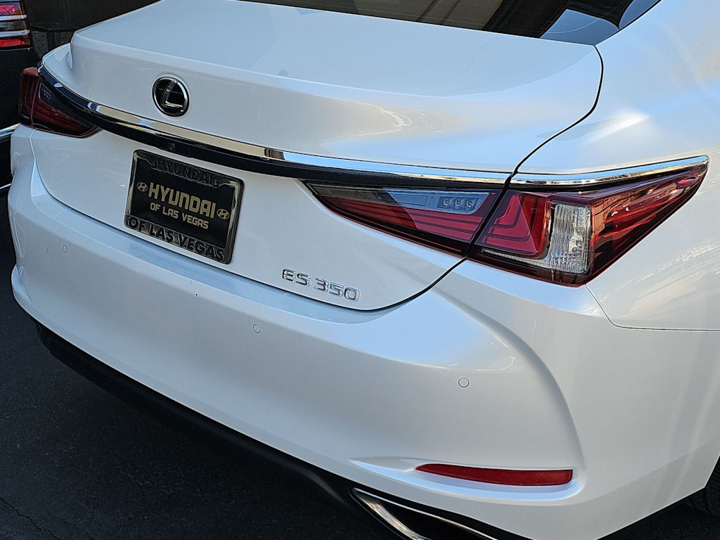 Thumbnail: 2023 Lexus ES - 23