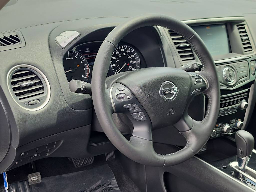 Thumbnail: 2020 Nissan Pathfinder - 2