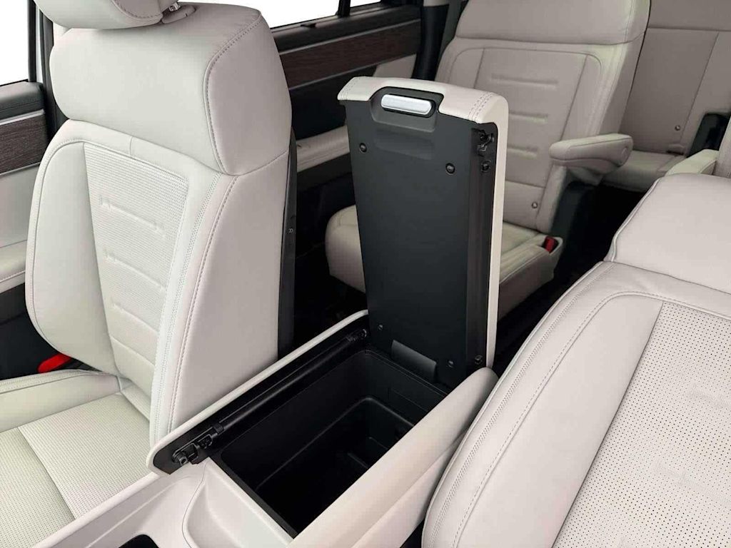 Thumbnail: 2026 Hyundai Santa Fe - 9