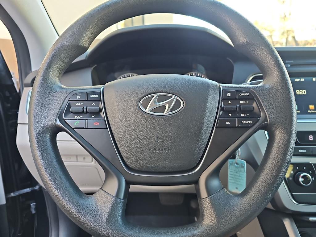 Thumbnail: 2017 Hyundai Sonata - 13