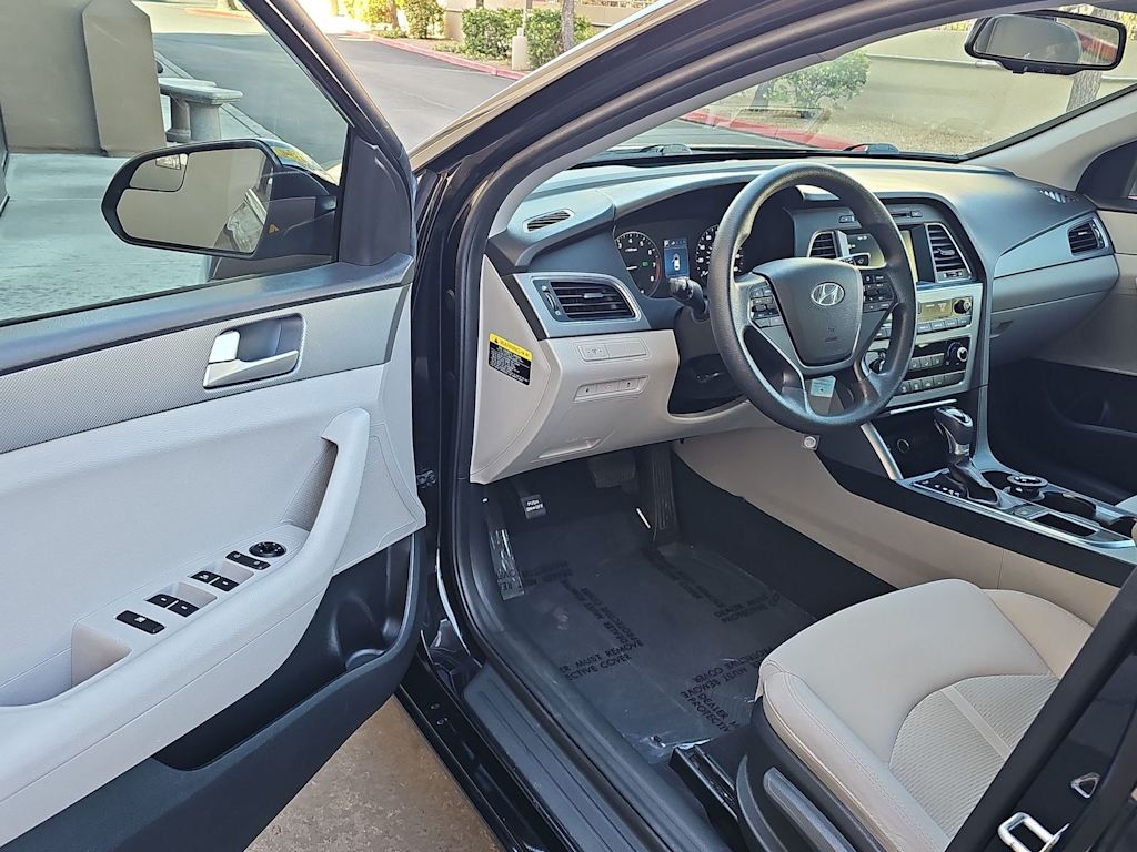 Thumbnail: 2017 Hyundai Sonata - 2