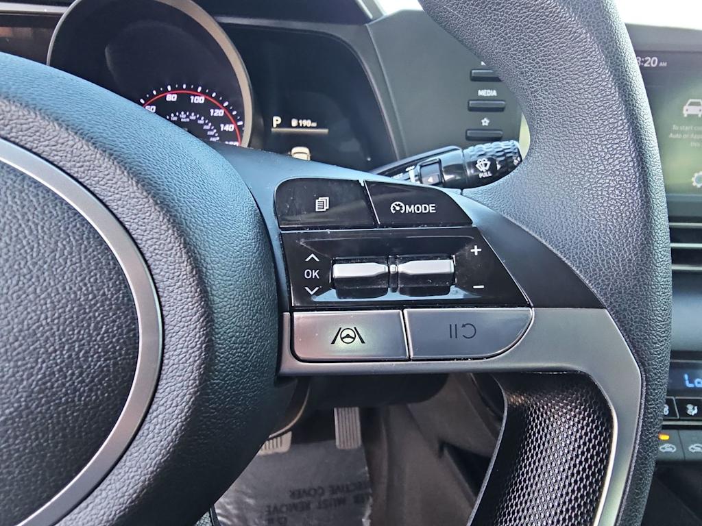 Thumbnail: 2022 Hyundai Elantra - 25