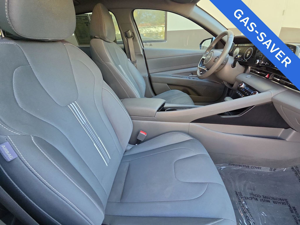 Thumbnail: 2022 Hyundai Elantra - 24