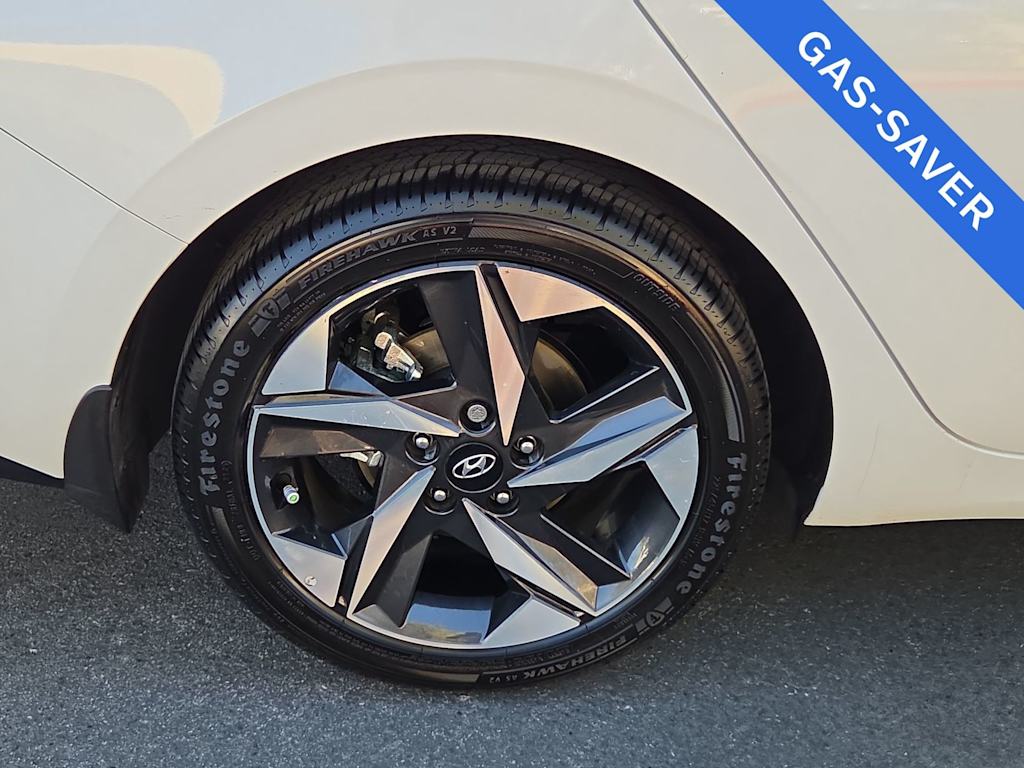 Thumbnail: 2022 Hyundai Elantra - 8