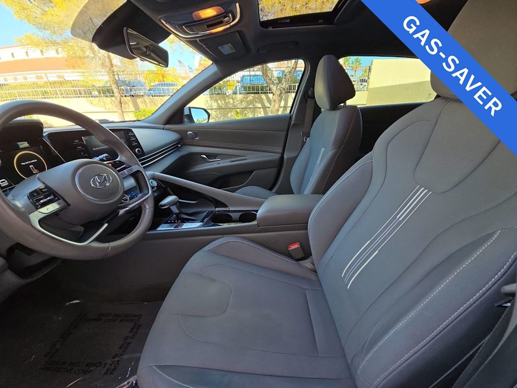 Thumbnail: 2022 Hyundai Elantra - 11