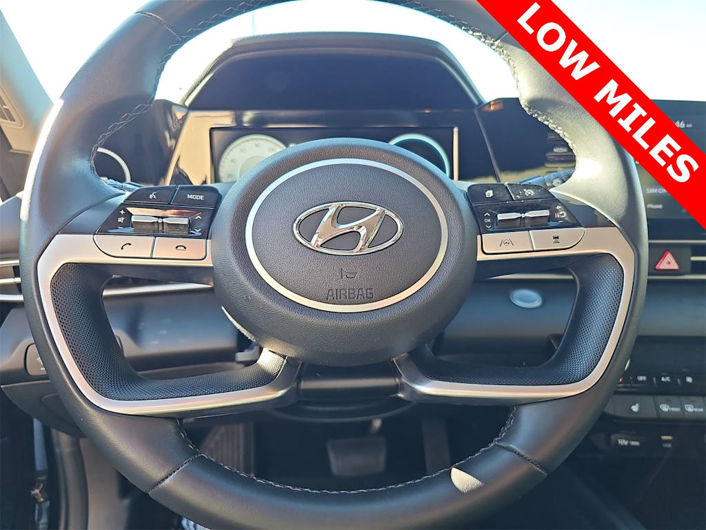 Thumbnail: 2021 Hyundai Elantra - 14