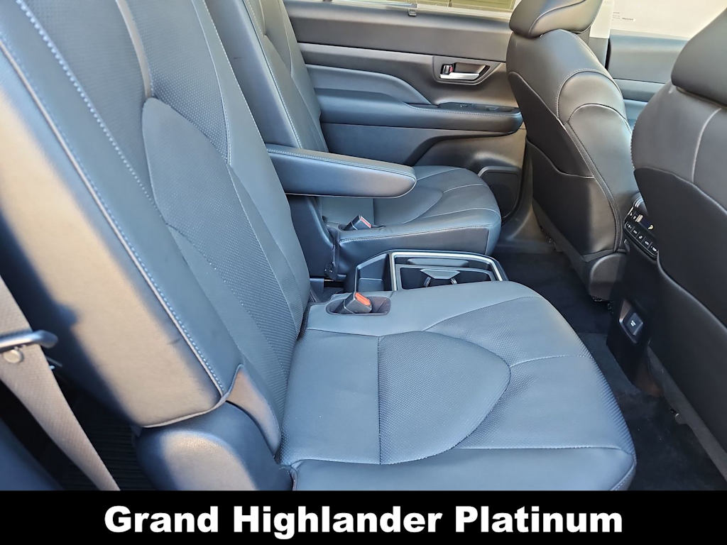 Thumbnail: 2024 Toyota Grand Highlander - 12