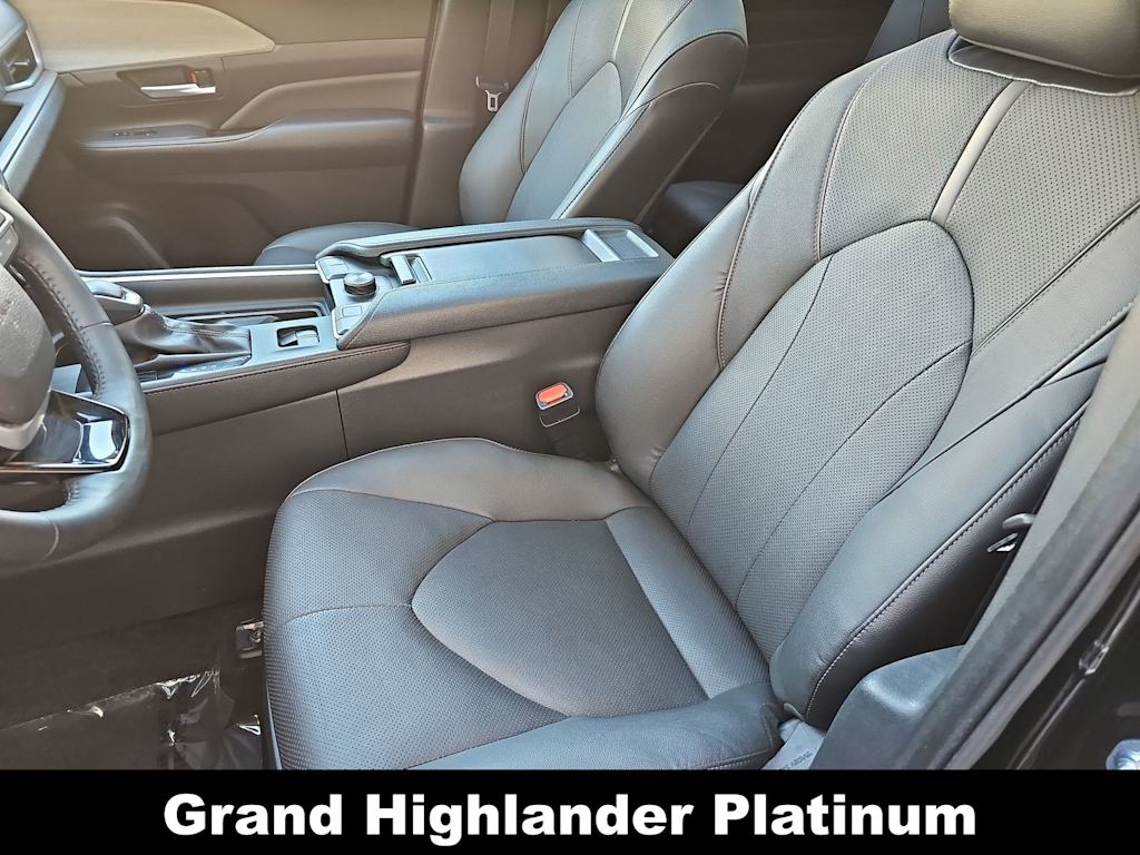 Thumbnail: 2024 Toyota Grand Highlander - 11