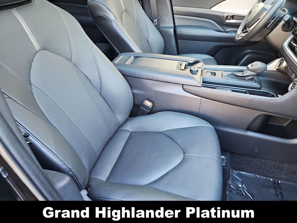 Thumbnail: 2024 Toyota Grand Highlander - 24