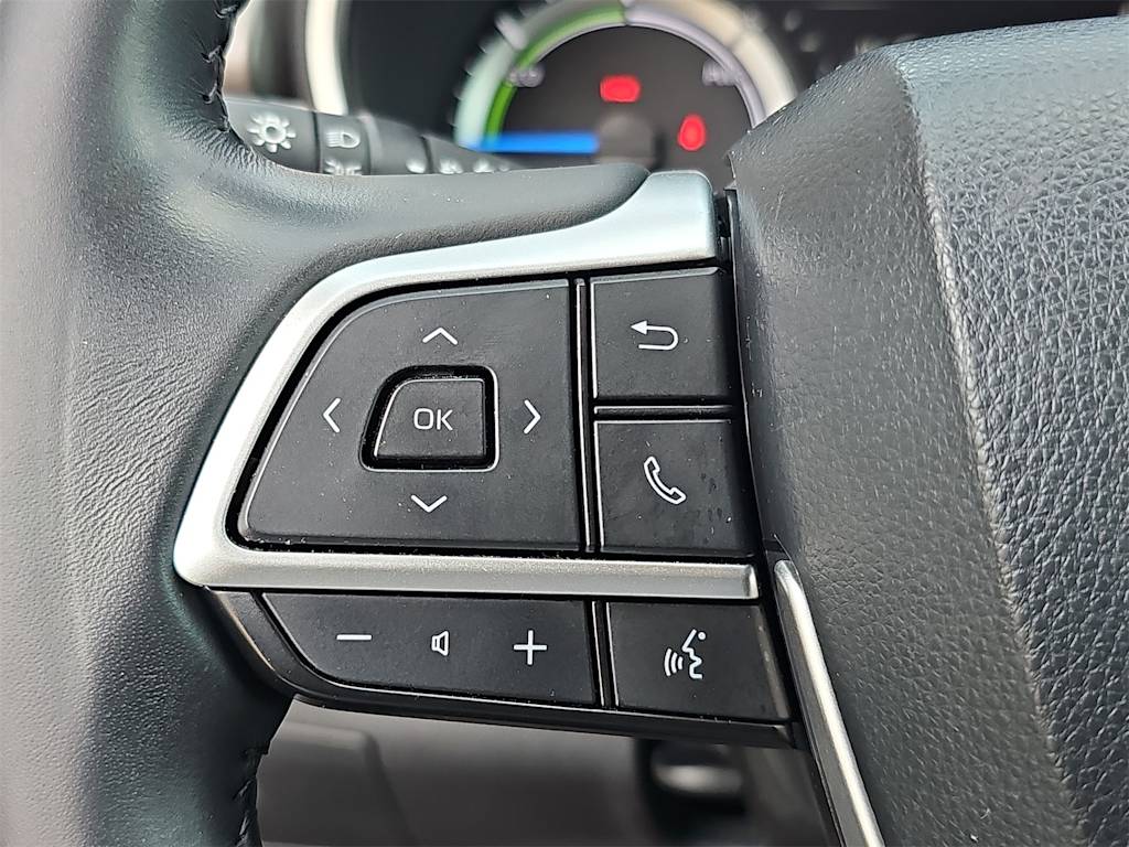 Thumbnail: 2023 Toyota Highlander - 28