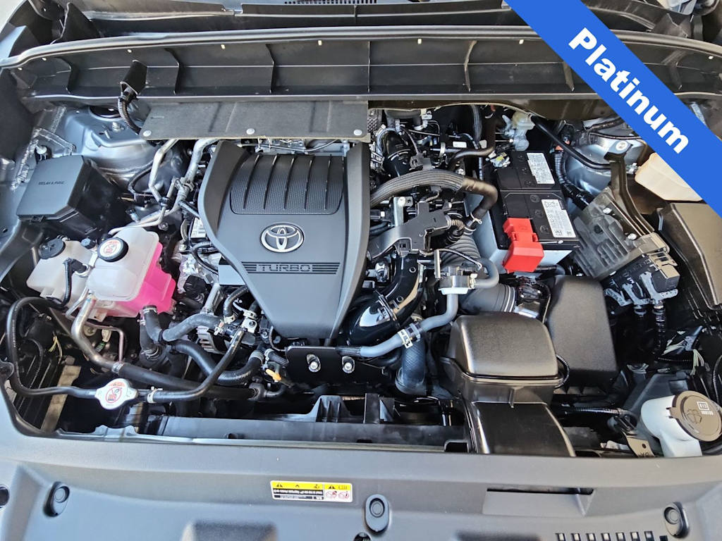 Thumbnail: 2023 Toyota Highlander - 9