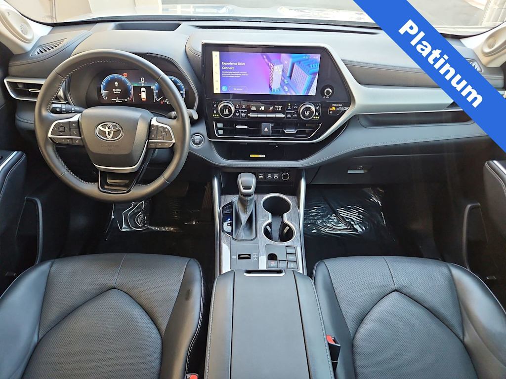 Thumbnail: 2023 Toyota Highlander - 10