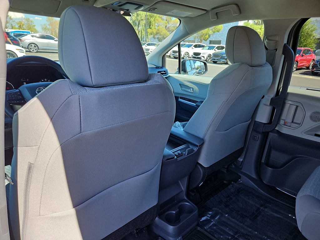 Thumbnail: 2024 Toyota Sienna - 11