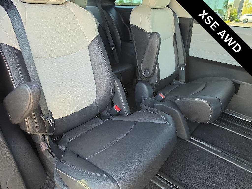Thumbnail: 2025 Toyota Sienna - 11