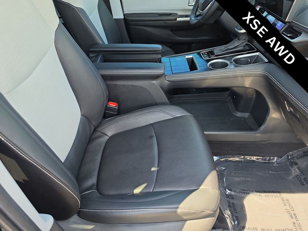 Thumbnail: 2025 Toyota Sienna - 24