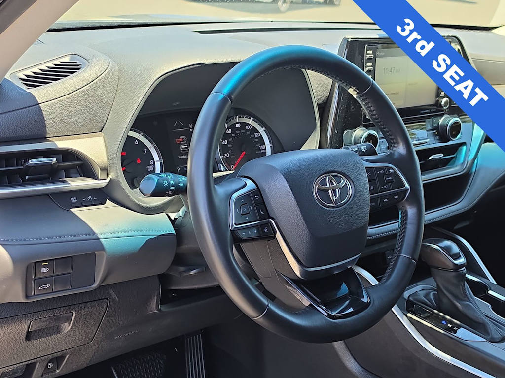 Thumbnail: 2021 Toyota Highlander - 2