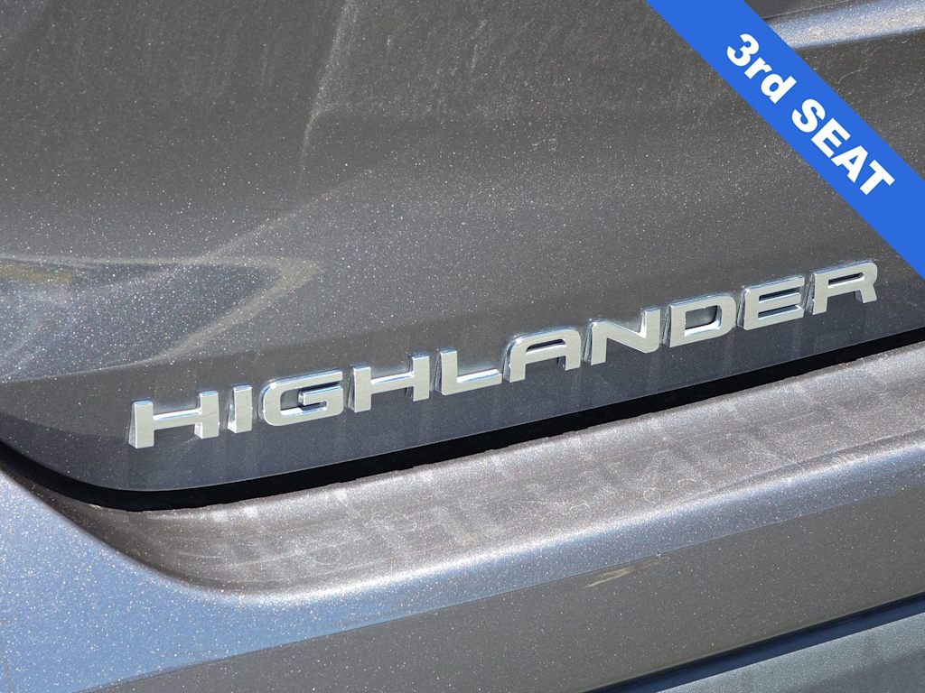 Thumbnail: 2021 Toyota Highlander - 7