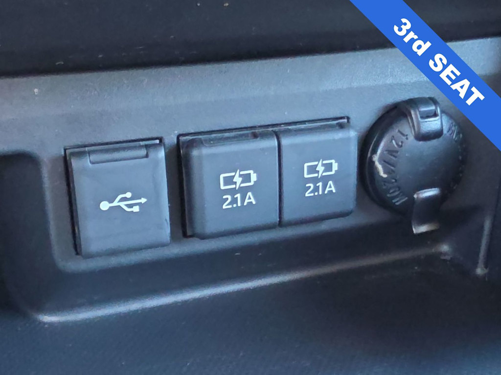 Thumbnail: 2021 Toyota Highlander - 29