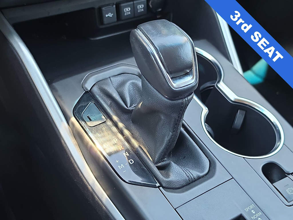 Thumbnail: 2021 Toyota Highlander - 16