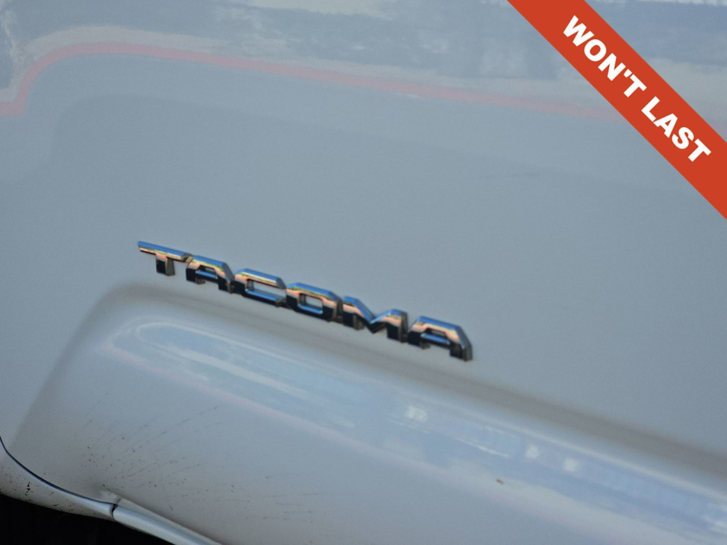 Thumbnail: 2019 Toyota Tacoma - 7