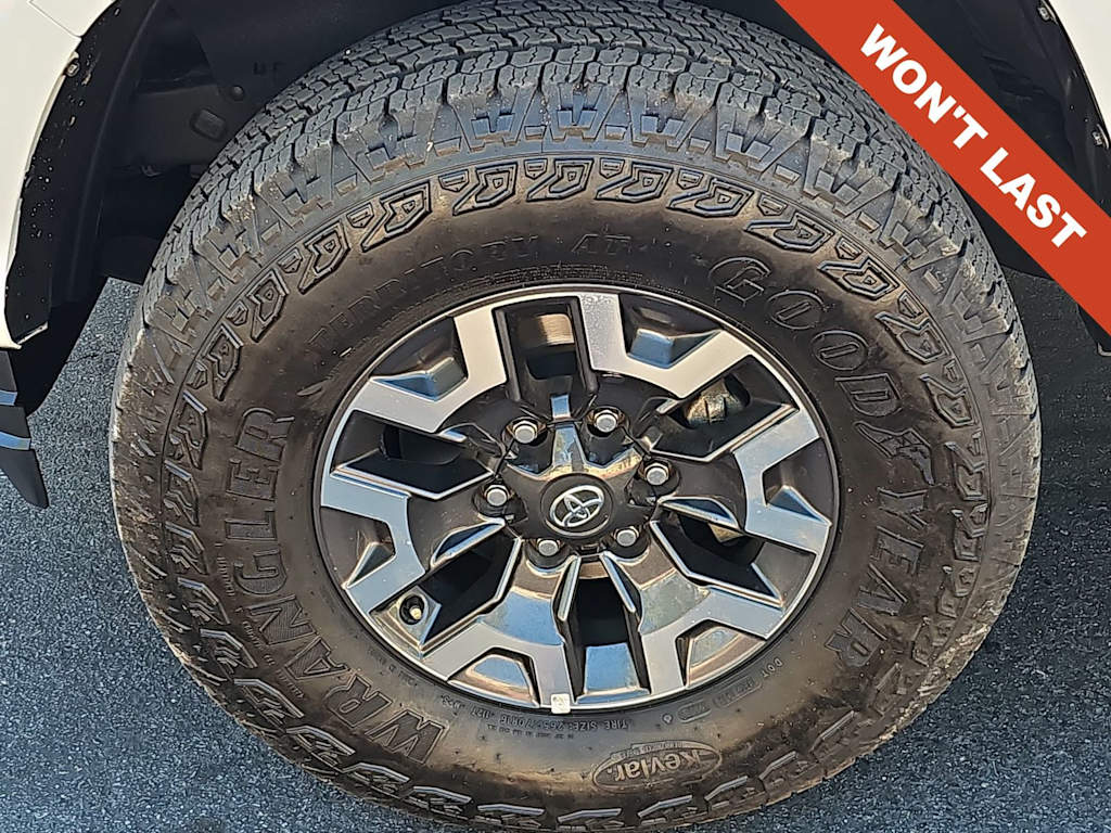 Thumbnail: 2019 Toyota Tacoma - 8