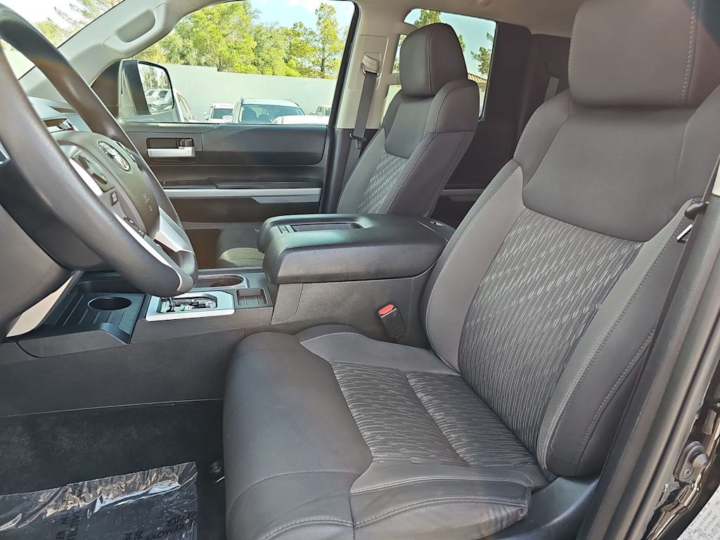 Thumbnail: 2021 Toyota Tundra - 10