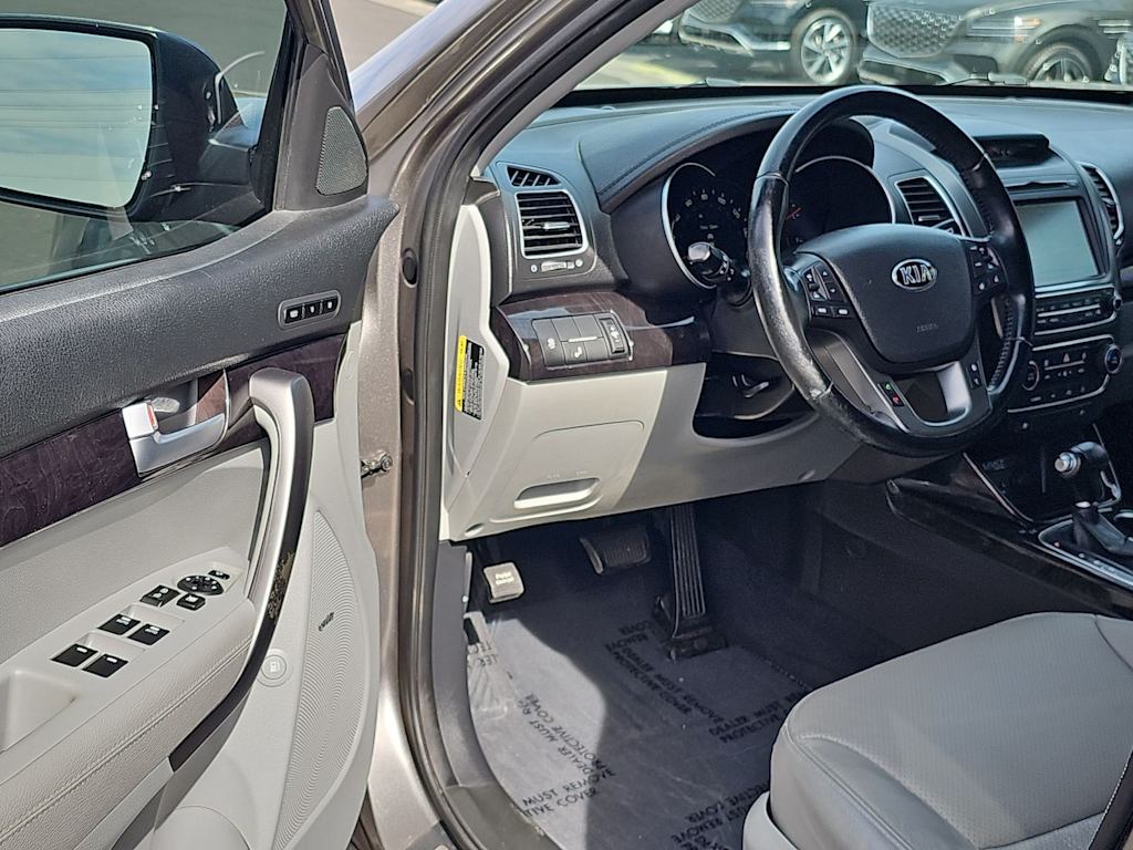 2015 Kia Sorento SX 2
