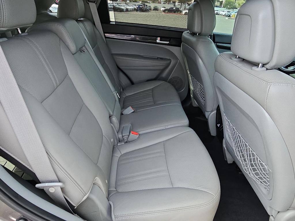 2015 Kia Sorento SX 23